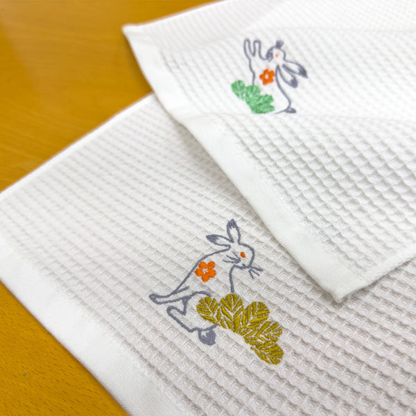 【生産終了につき割引中】卯(うさぎ)・干支ワッフルふきん